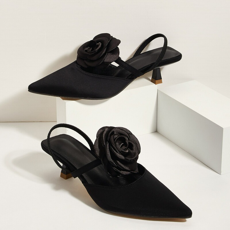 Low-Heeled European and American Style Pure Color Pointed Toe Flower Decorated Slingback Sandals for Women 2024 Back Empty Mule Sandals Size 43