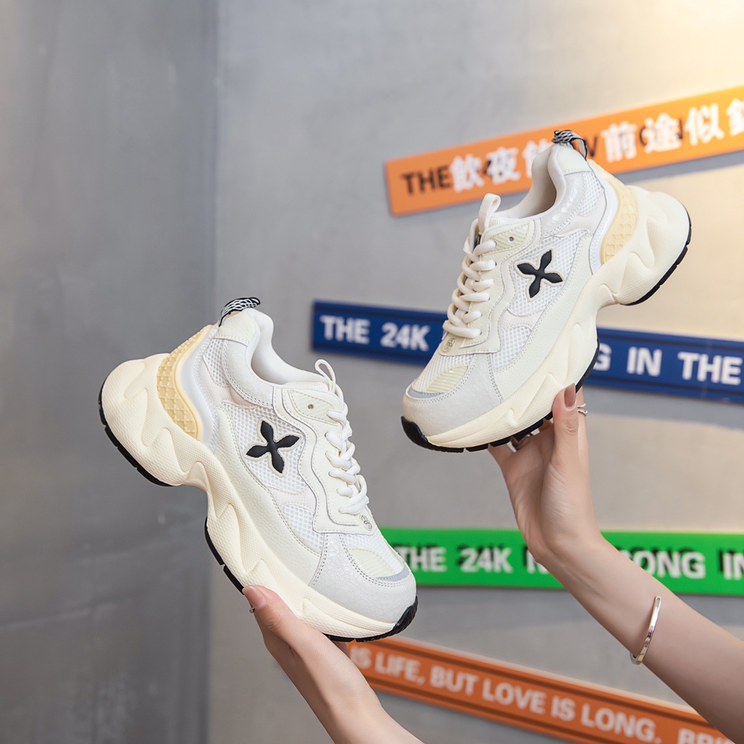 Zapatos deportivos de malla de cuero para mujer, zapatillas informales con suela gruesa, transpirables, estilo chino chic, con flores cruzadas_voghion.com