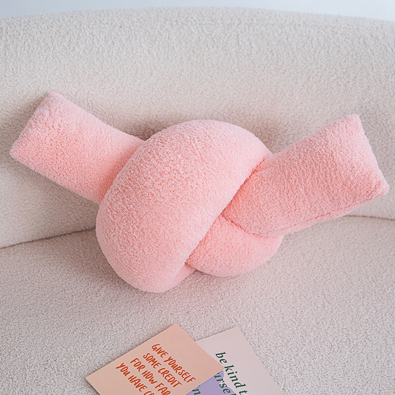 Cadena de hierro nudo almohada de abrazo in cojín de viento cadena muñeca decoración del hogar famoso en línea muñeca modelo de casa nueva buena cosa