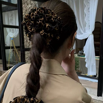 Leopard Print Scrunchie Hair Accessory | Saç üçün rezinlər