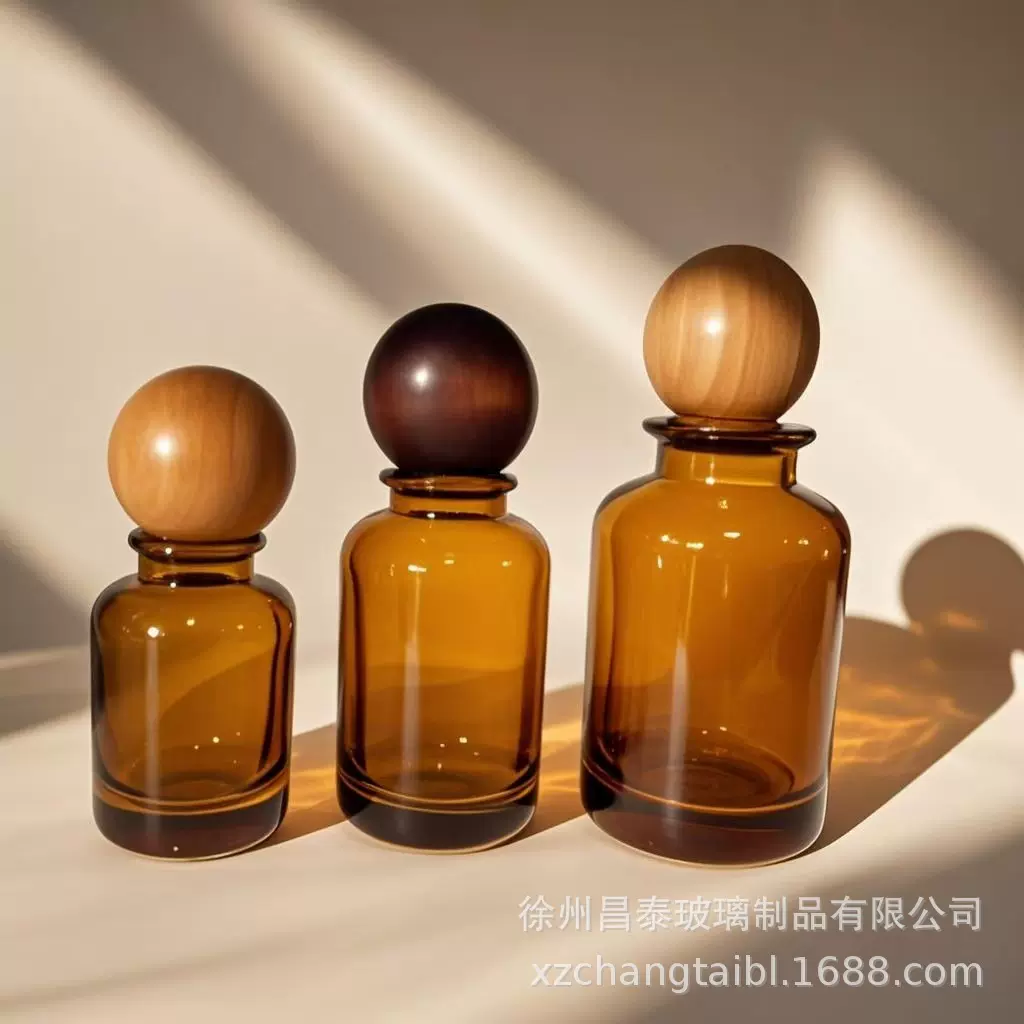 现货供应球盖香水喷雾玻璃瓶卡口30ml50ml100ml棕色香水分装瓶