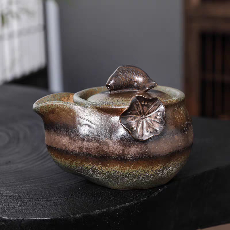 Lotus Line Carp Hand Grab Pot