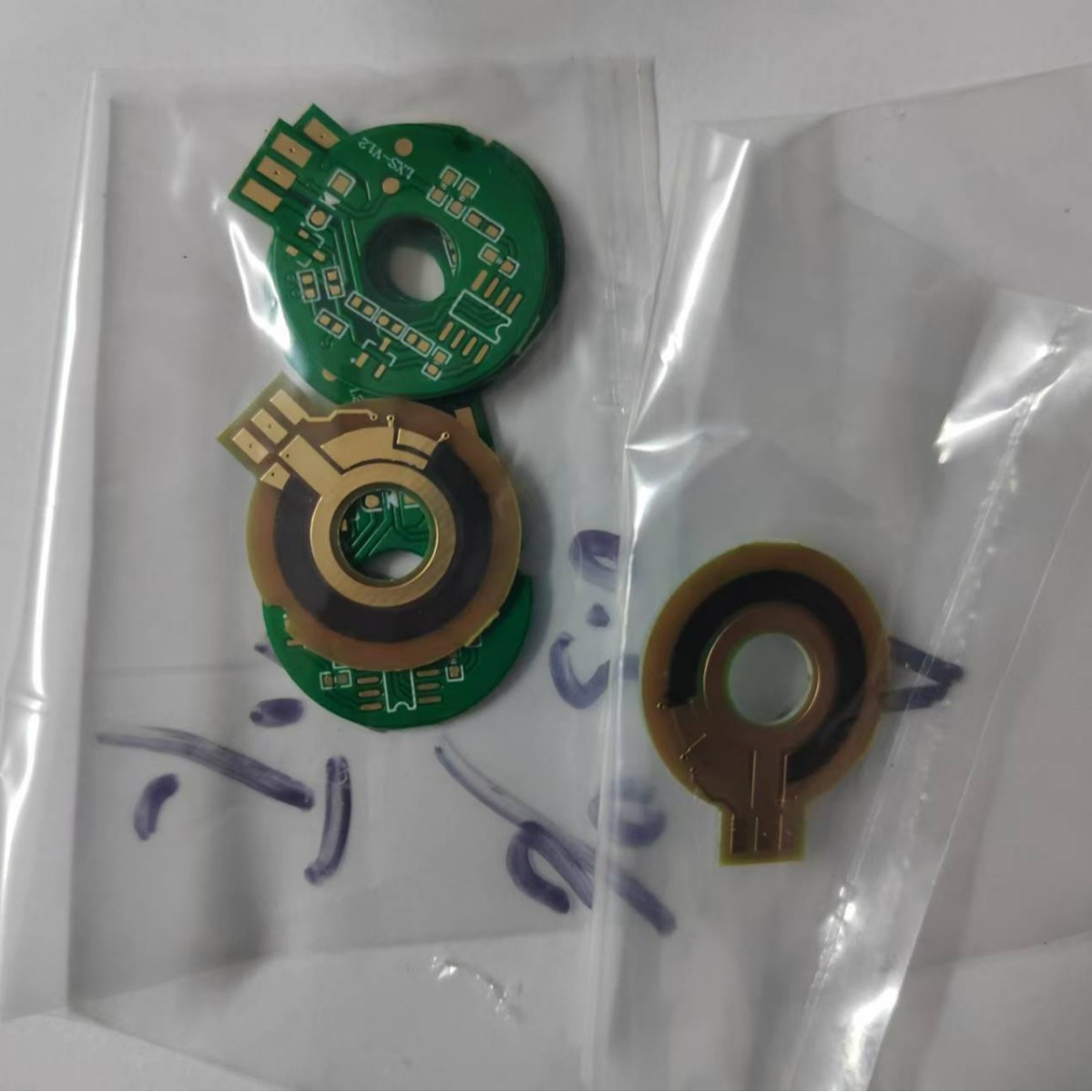 厂直供传感器线路板上碳膜可调电阻特定印刷线路板碳银膜电阻印刷