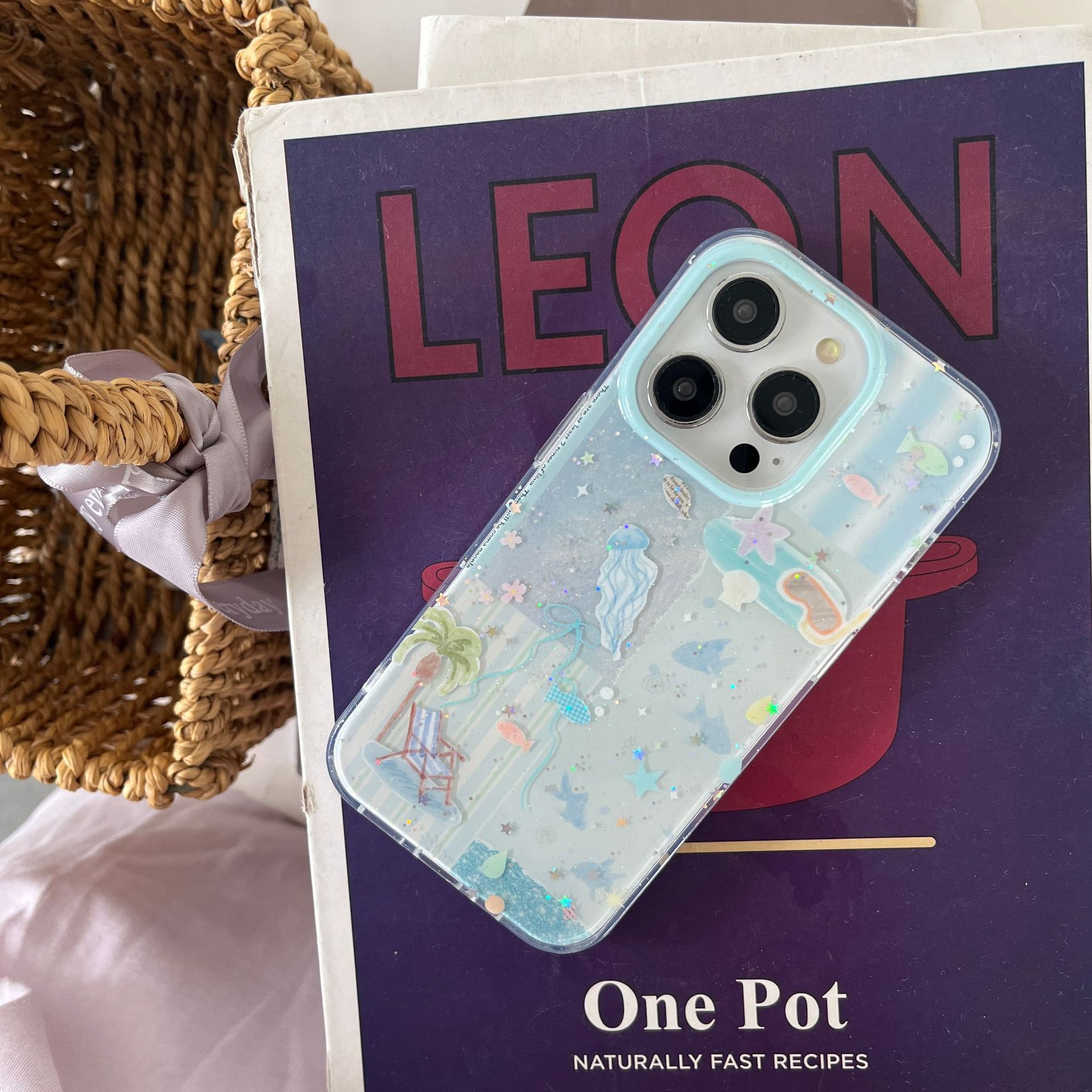 Divertido brillo azul costura medusa para Apple 16ProMax funda para teléfono móvil 15Pro Summer 14/13 Mujer 15