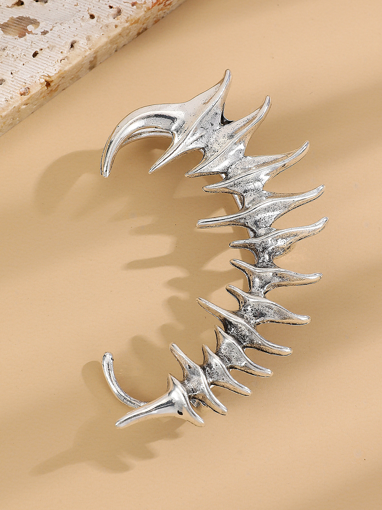 Clip punk esagerata per donna senza fori, nuovo gancio per orecchio geometrico con spine di zircone a forma di drago cinese_voghion.com