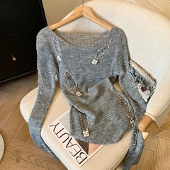 実際に透かし彫りのニットのセーターの女性の小さい背の気質の上着のデザイン感の小さい大衆の高級感の修身はやせています。