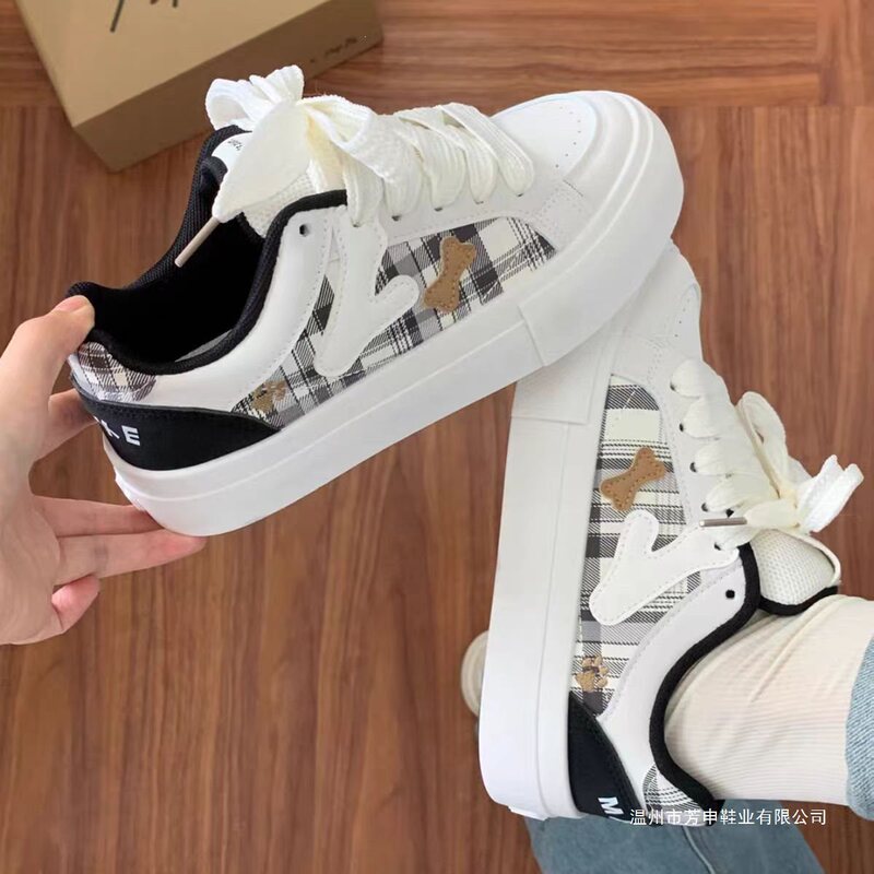 Sea Salt Versatile Casual Sneakers 2026 Spring and Autumn New Niche Sneakers Cute Shoes Versatile White Shoes