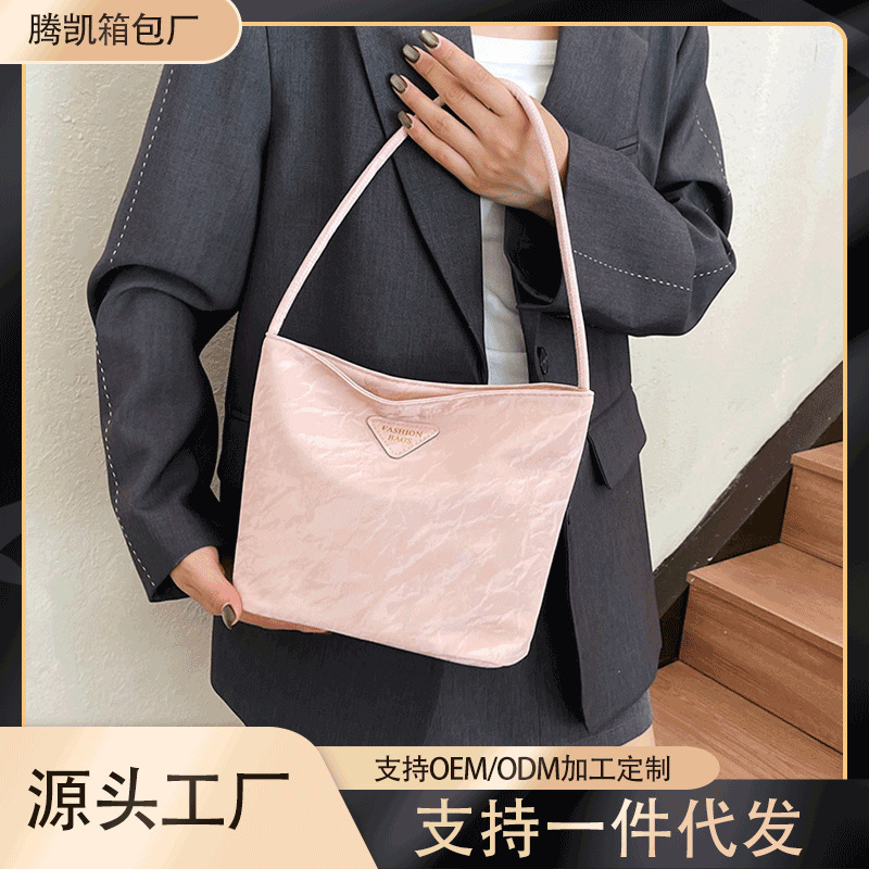 レディースバッグ アルファベット柄 おしゃれハンドバッグ 女性用個性的で美しいショルダーバッグ 韓国風インスタ映え脇下バッグ|undefined