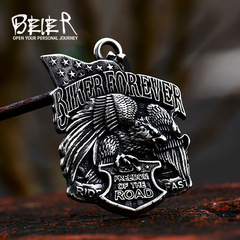 2022跨境新品不鏽鋼老鷹盾牌項鍊配飾批發 歐美復古鈦鋼男士吊墜