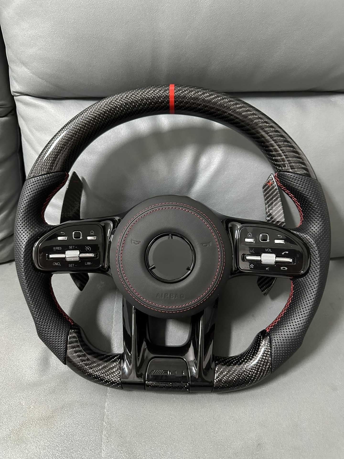 Suitable for Mercedes-Benz AMG carbon fiber 809 steering wheel assembly modification for glkac260e300ls-class, from old to new model