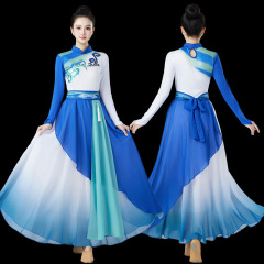 一本の大河現代舞の演出服が漂っています。