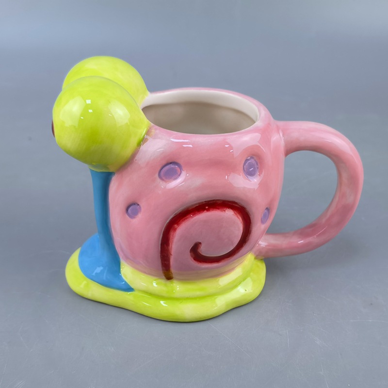 Taza de cerámica en forma de esponja de dibujos animados cuidadosamente seleccionada Taza de caracol pequeña creativa Taza de agua grande irregular