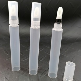 8ml Small CapaciTy Sponge Head Liquid FoundaTion Hose Concealer Cream Packaging MaTerial Squeeze Sponge Head Oblique MouTh T Surface