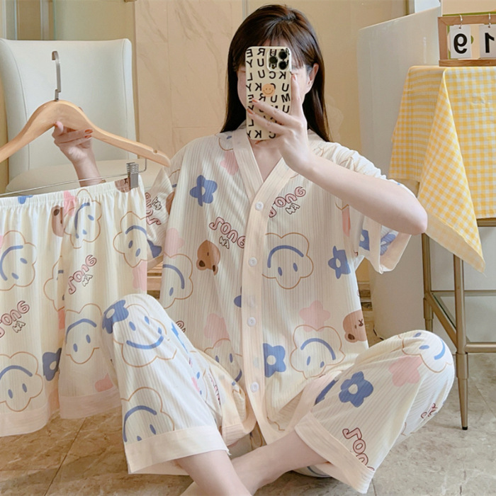 Nuevo estilo pijamas traje de tres piezas de las mujeres pijamas de estilo coreano de verano dulce ins estilo desgaste para el hogar conjunto de tres piezas entrega de una pieza