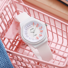 新款糖果色硅胶表带防水女表学生手表多巴胺拼色石英表厂家批发