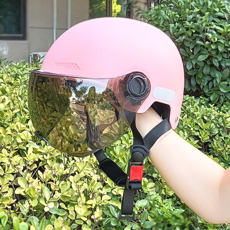 Saviron New National Standard 3C Certified Electric Scooter Helmet for Women in Autumn and Winter, Summer Sun Protection Safety Helmet for Men