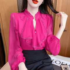 宮廷風フランスの立体花のハスの葉の辺のシフォンのシャツは白い1枚の赤いの2024春の小さいアンドロメダのinsのシャツを現します。