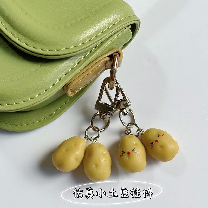 Simulation small potato keychain creative food series potato pendant personality schoolbag accessories for girlfriends gift Simulation small potato keychain creative food series potato pendant personality schoolbag accessories for girlfriends gift