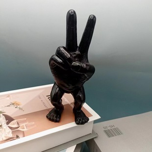 Spot Middle Finger Figure With Legs Funny Desk New Ornament Gift