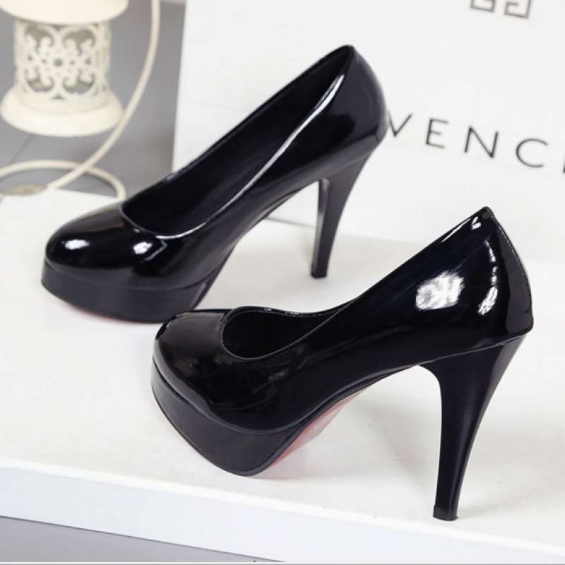 Anti-Typhoon High Heels Women's Stiletto Round Toe Professional Work Shoes Red Wedding Shoes