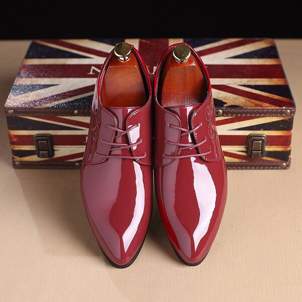 Wholesale of shiny leather men's shoes, Korean version pointed lace up trendy shoes