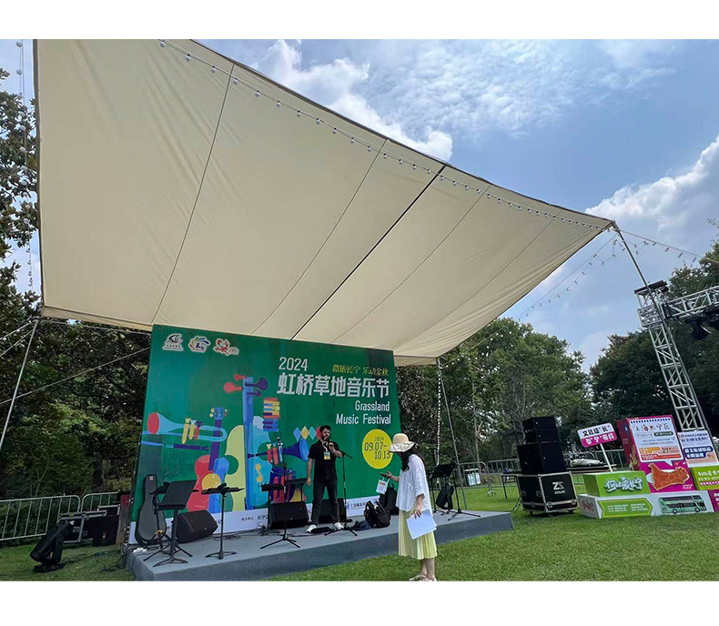 Pengcheng's new printed black vinyl canopy tent is designed for outdoor camping, requires no assembly, opens quickly, is rainproof, and can be customized with a logo