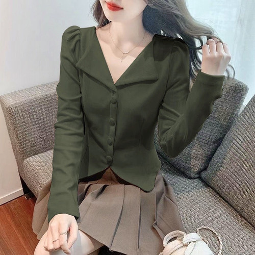 Stylish Short-Sleeve Autumn Top for Women 2025, High-Waisted, Fitted, Slimming French V-Neck Shirt