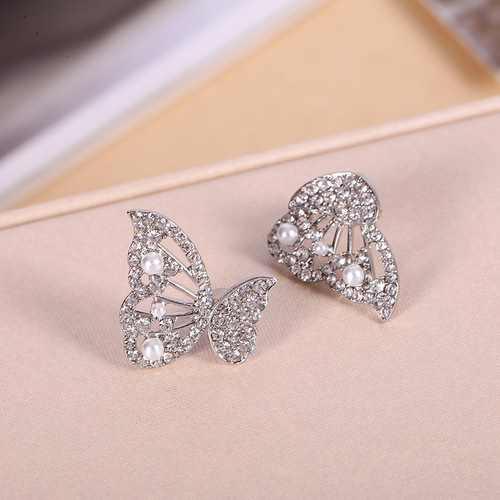 S925 Silver Needle Korean New Personality Butterfly Pearl Earrings High-End Full Diamond Light Luxury Elegant Earrings for Women