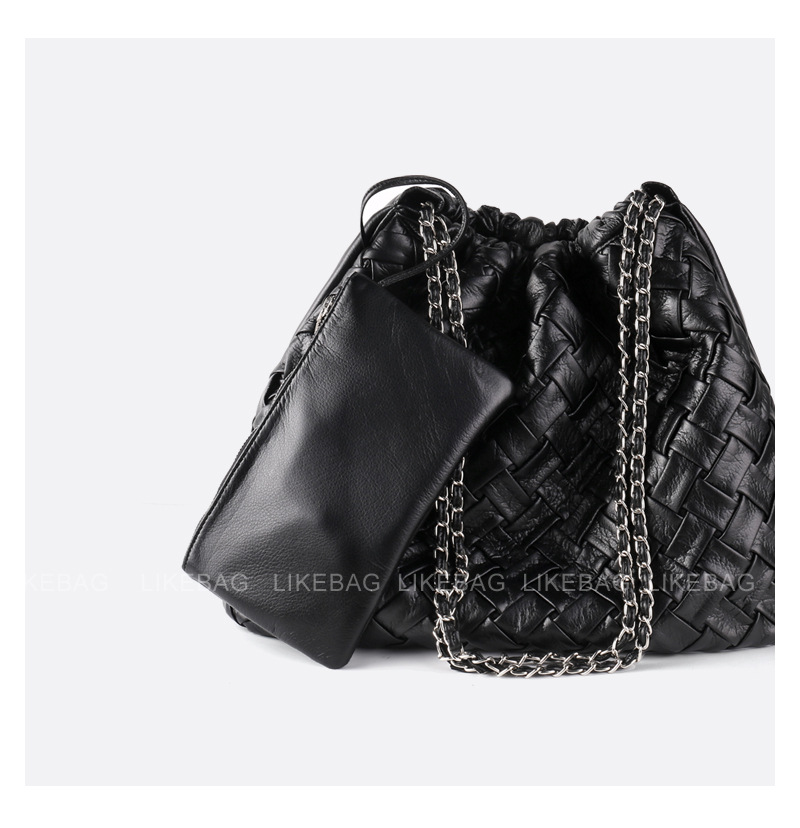 Tote Bag, New Model On The Market, Fashionable And Unique Garbage Bag Bag, European And American Style Large-capacity Exquisite Chain Shoulder Bag._voghion.com