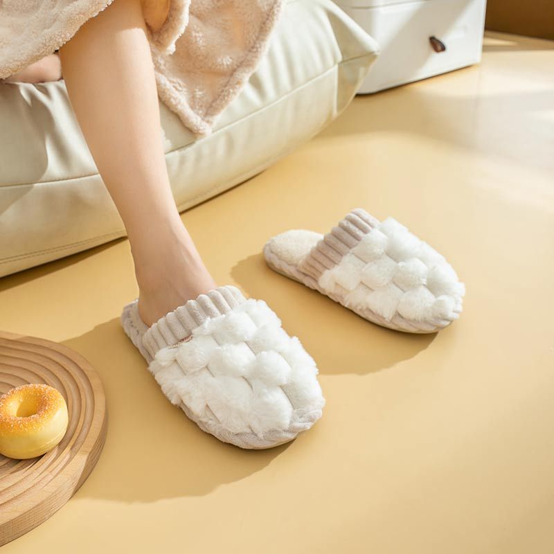 Spot Cotton Slippers for Women's Home Use Autumn and Winter Indoor Thermal Insulation for Home Use Thick Sole Couple Plush Slippers for Home Use in Winter