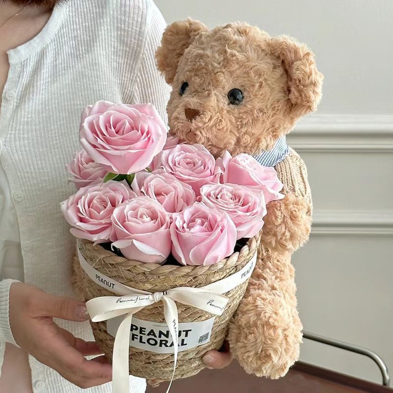 Regalos de cumpleaños flores jabón muñecas osos pequeños ramos de flores Teddy oso abrazar barril flores simuladas para regalos de novia