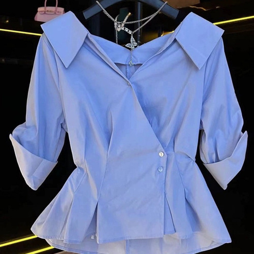 Designer short-sleeved shirt with oblique button-collar for women today's fashionable high-end shirt, pleated waist and slimming top