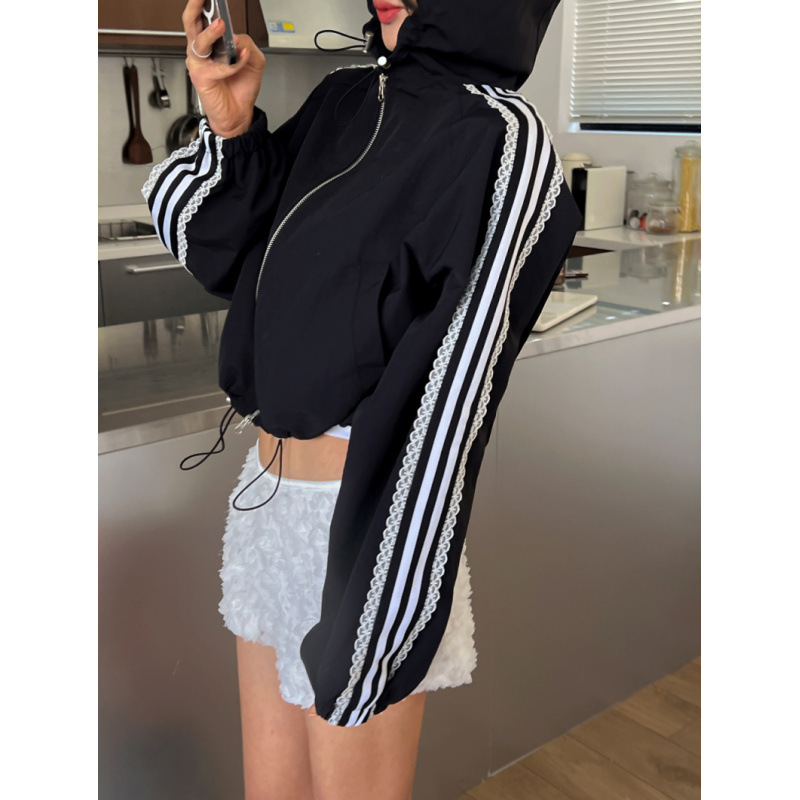 Small design lace sports short long-sleeve with hood with zipper