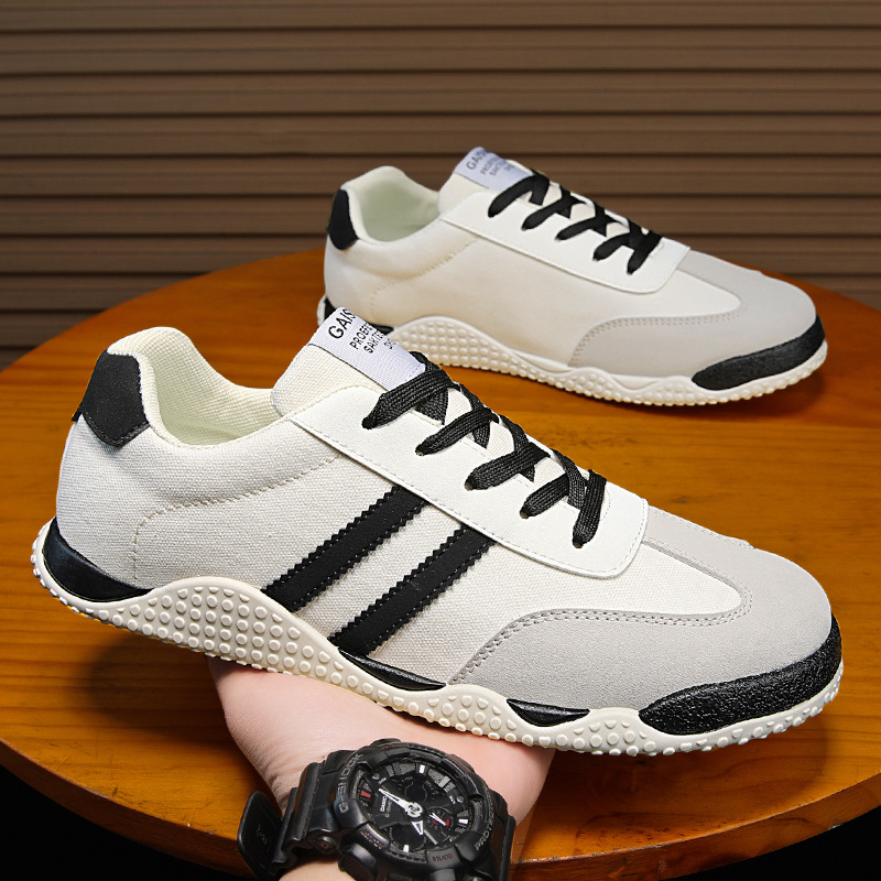 Zapatos de hombre verano 2025 nuevo estilo de cuero para hombres al aire libre zapatos casuales cómodos con lazos planos zapatos deportivos antideslizantes Agan