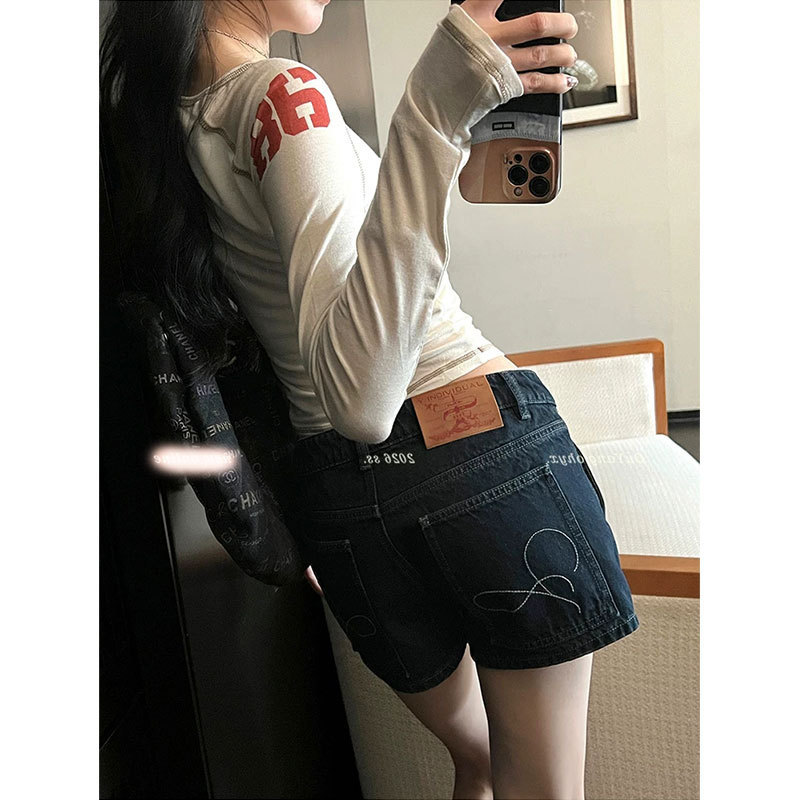 Ouyang's'Little Waist Hunter' Instantly Transforms into Cartoon Legs! Vtg Hot Girl Slim-Fit Retro Jeans Low-Waist Shorts Ouyang's'Little Waist Hunter' Instantly Transforms into Cartoon Legs! Vtg Hot Girl Slim-Fit Retro Jeans Low-Waist Shorts