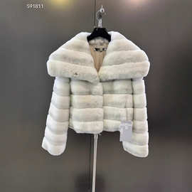 2025秋冬新款 优雅时尚 轻盈保暖 高级濑兔毛皮草外套 批发