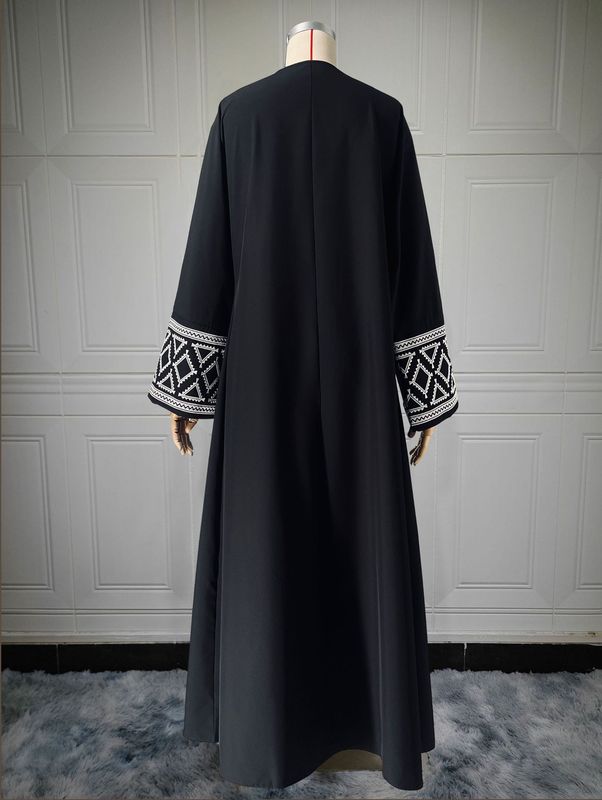 中東のイスラム教徒の女性用カーディガン、黒の高級ヘビーデューティー刺繍ローブ、アラブのVネック、ゆったりとしたスリムなドレス|undefined