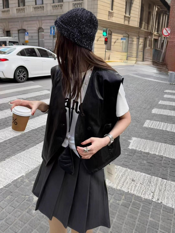 韩版时尚百搭PU皮无袖马夹女2025秋季新款设计感显瘦坎肩背心上衣|undefined