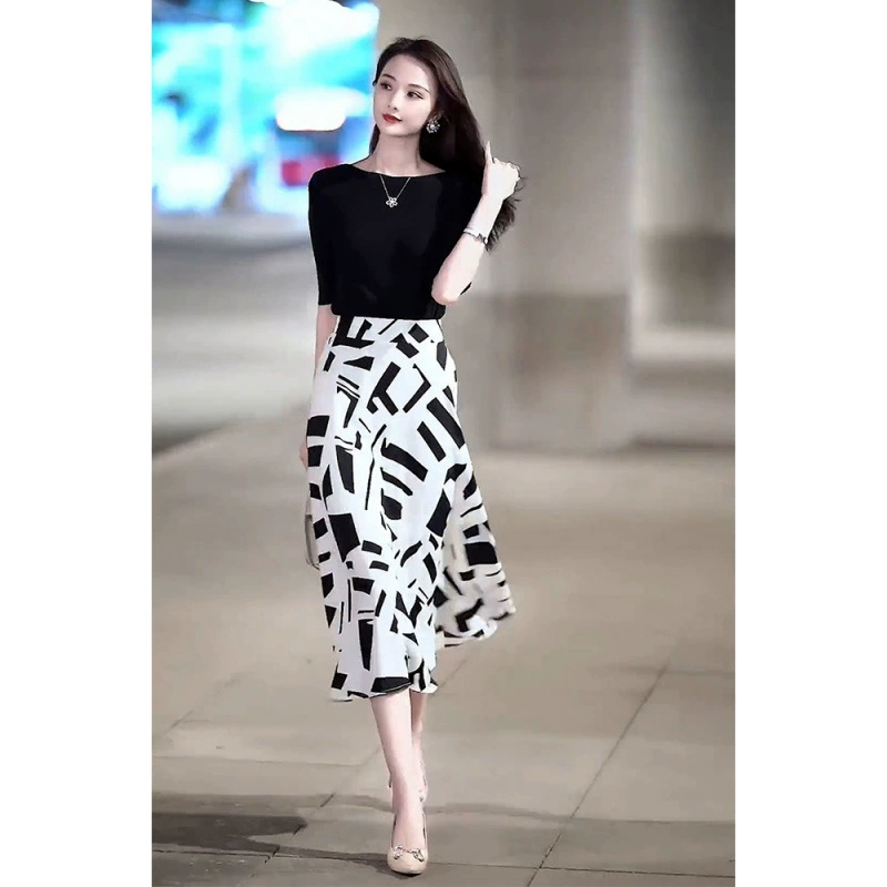 Летний костюм-двойка для женщин 2025 года, новый, мощный, с легким ароматом, легкая роскошь, высококачественная текстура, элитное платье.