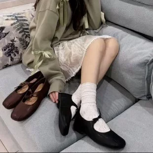 2025 весна-лето новые простые и модные туфли на плоской подошве с квадратным носком, мягкой подошвой, удобные кожаные туфли с бантиком и неглубоким вырезом