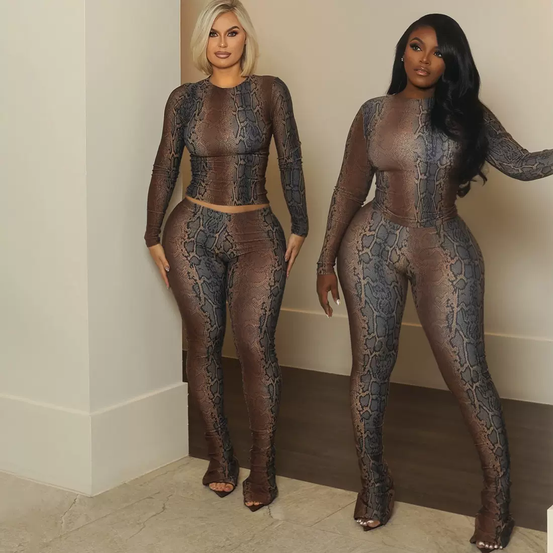 跨境欧美风2025秋冬新款修身收腰长袖上衣紧身提臀印花长裤套装女