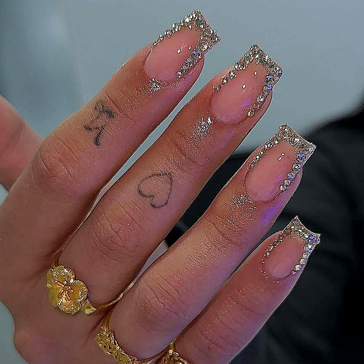 Parche de uñas de uñas con bordes de diamantes de imitación franceses