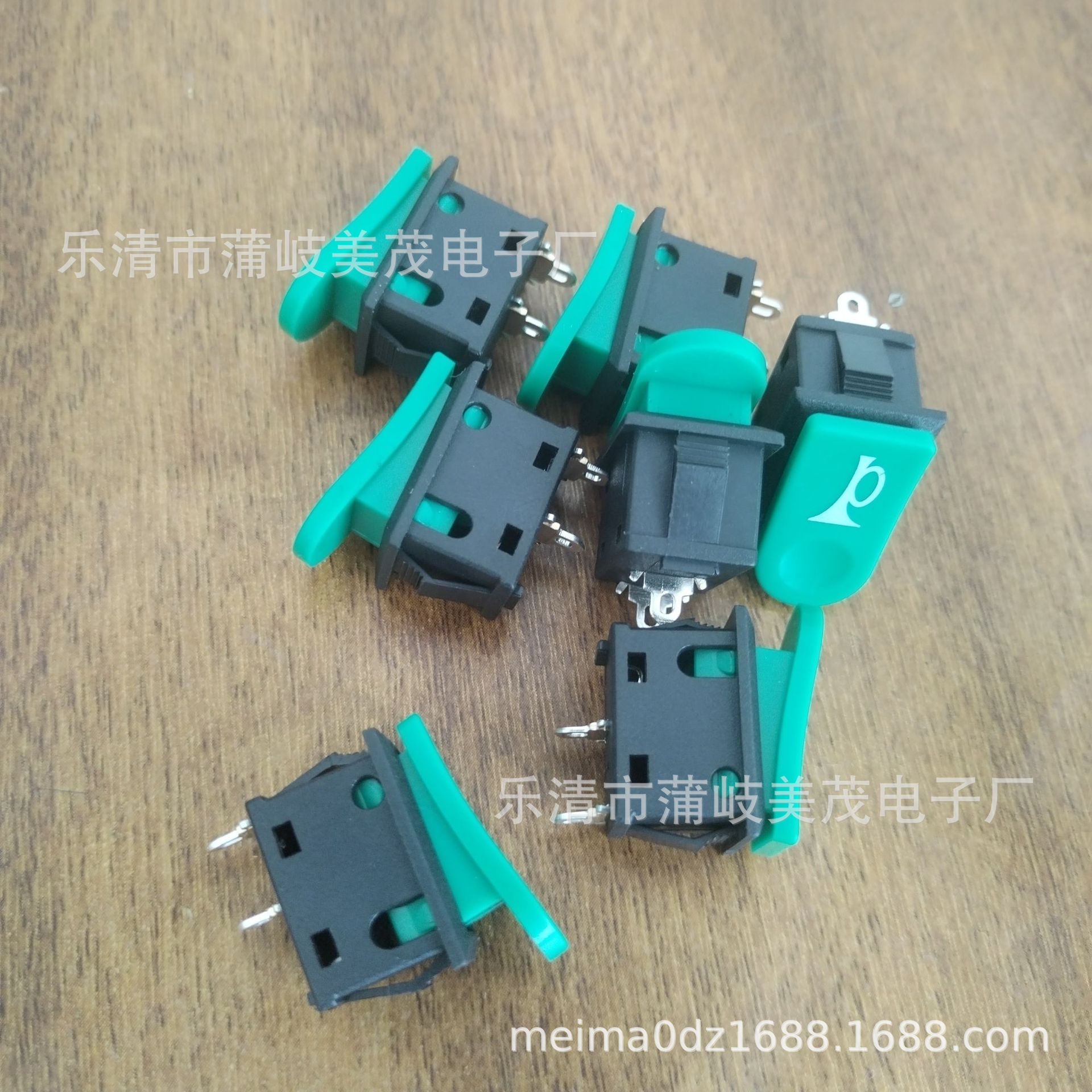 KCD1电瓶车电动三轮车喇叭开关可焊线摩托车改装2脚复位喇叭开关