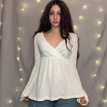 2025初秋新款纯色基础高腰A摆显瘦V领纯欲蕾丝拼接长袖T恤上衣新