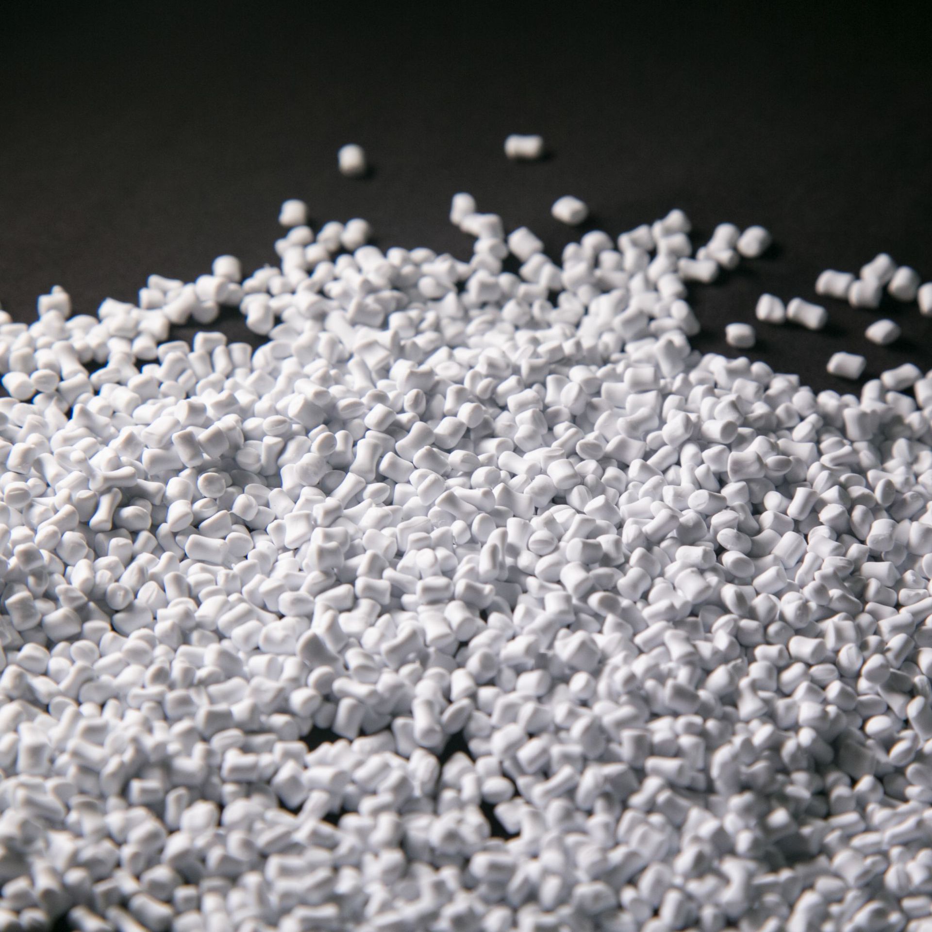 厂家外皮料pvc原料颗粒 数据线外皮聚氯乙烯线材塑料 可议价