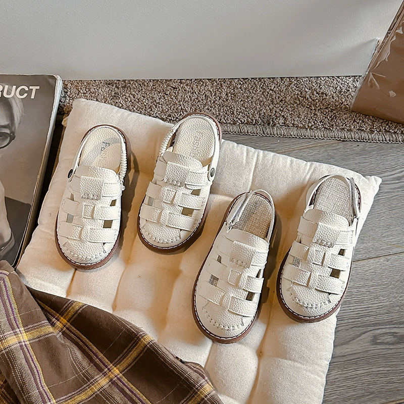 Детские сандалии 2025 Летняя мода для девочек Повседневные дикие студенты полые головы