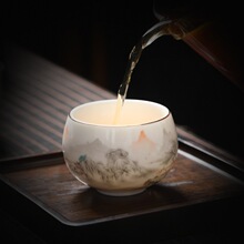 �豭���˱��п�Ůʿ2025�¿�ˆ΂����һ�˹�����