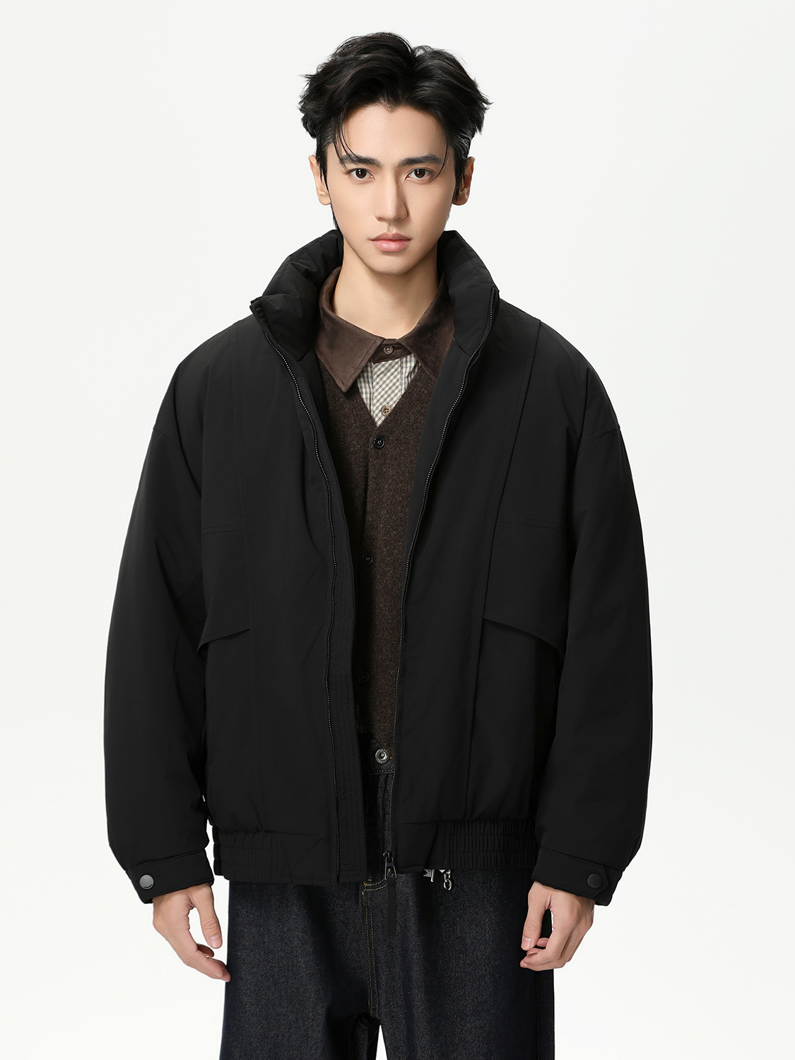 MTLCLOTHES Hombres| Color sólido confortable y cálido, viento simple, 90% blanco, chaqueta de plumón de cuello vertical.