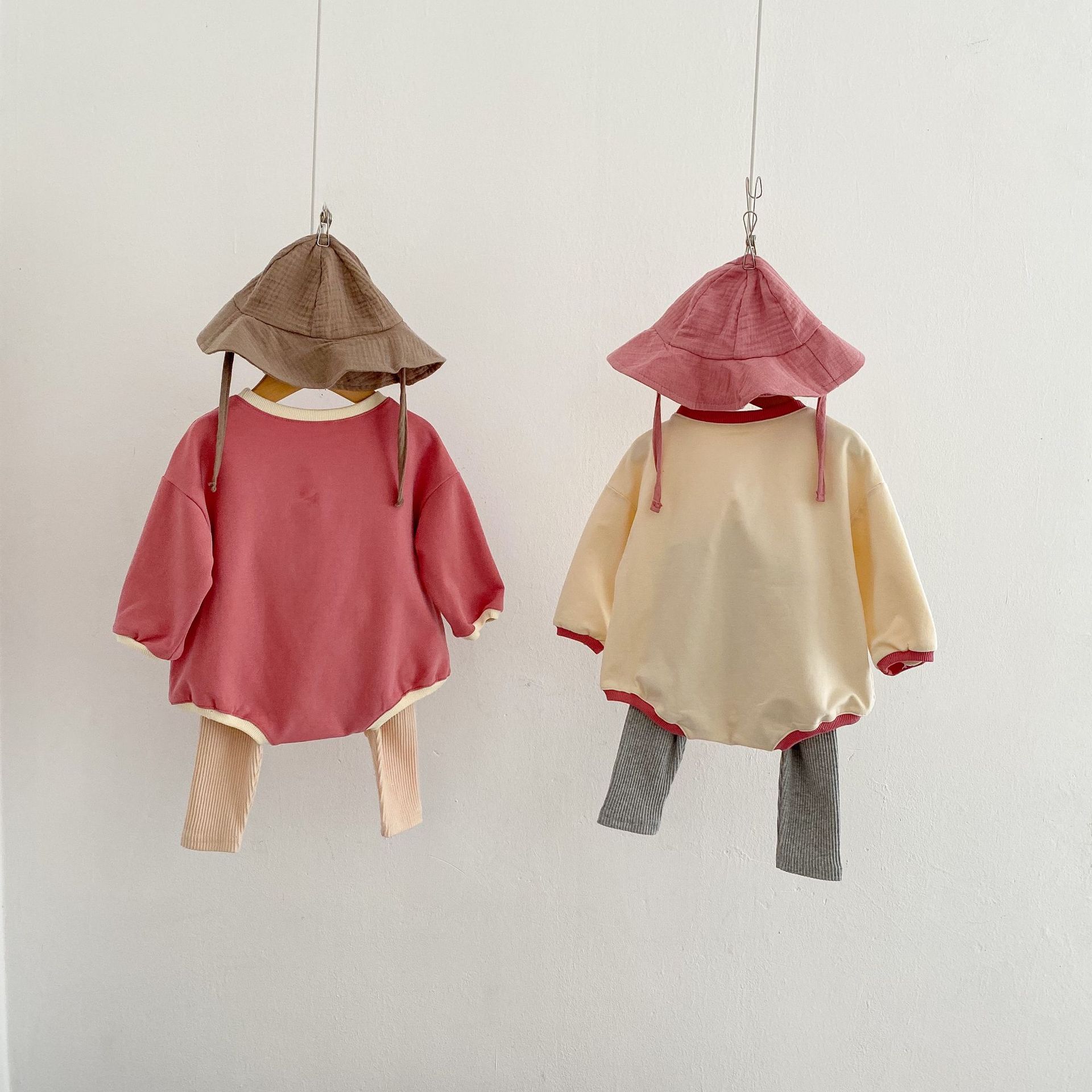 Collezione autunno 2024: maglietta a maniche lunghe con lettere stampate per neonati e bambini piccoli, pantaloni con toppa con faccina sorridente,_voghion.com