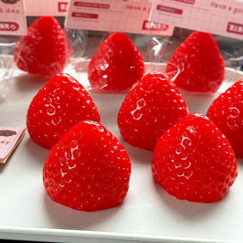 Pequeño libro rojo pellizco le fresa imitación de barro de silicona alta sensación de valor facial mano descomprimir comida jugar diy fábrica directa